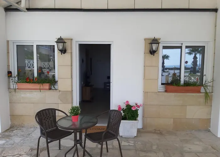 Zorbas Sea View No 5 דירה לרנקה